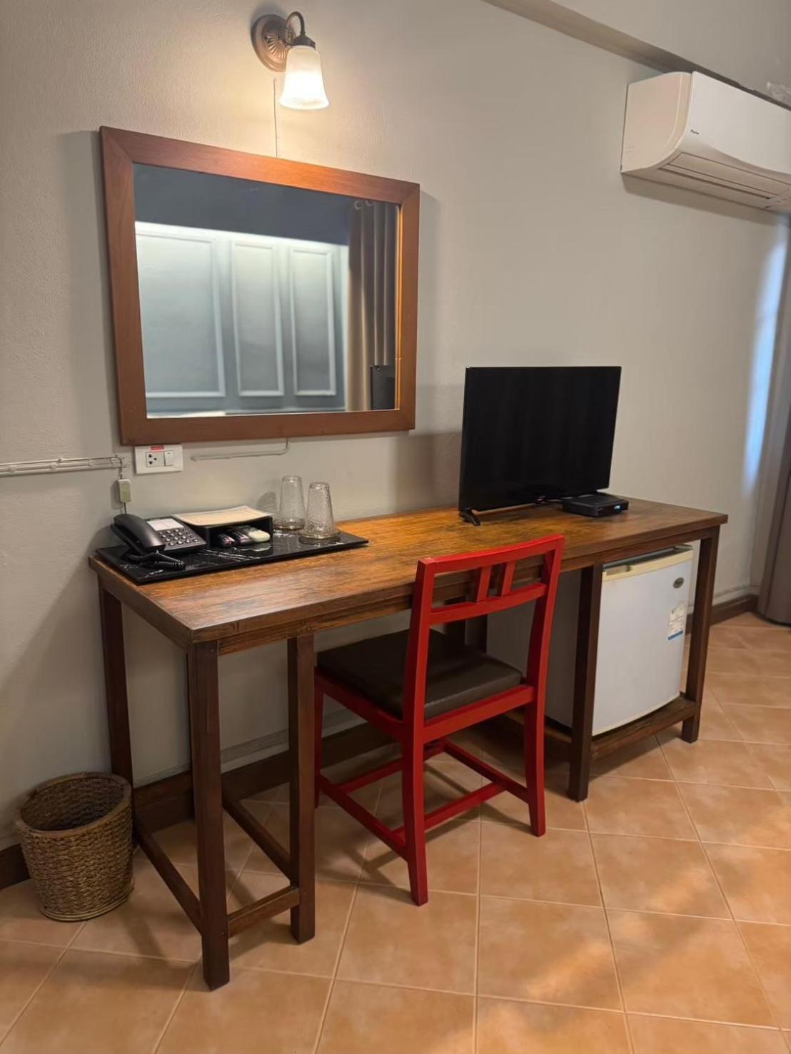 Sun Hotel Phetchaburi Buitenkant foto