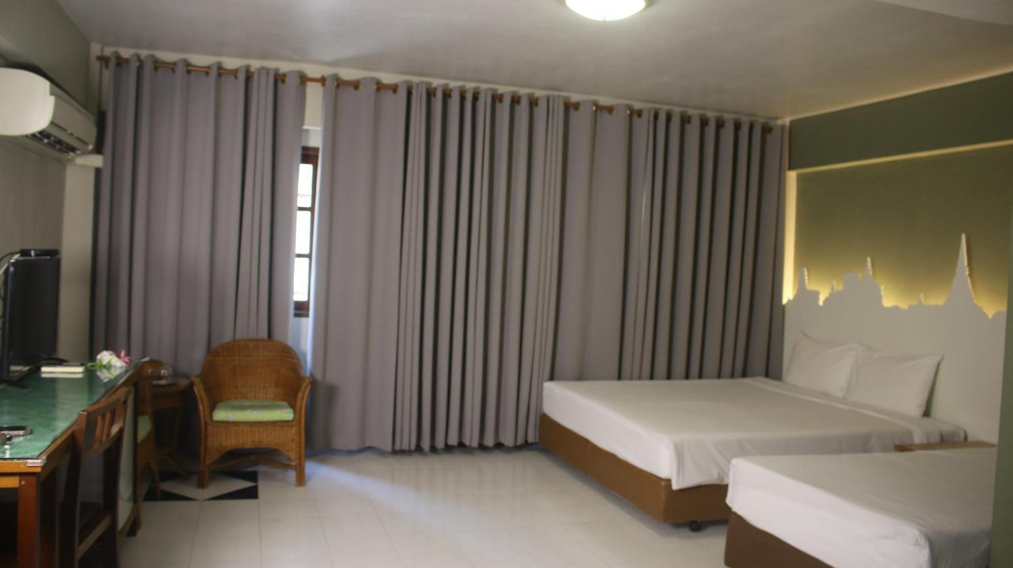 Sun Hotel Phetchaburi Buitenkant foto