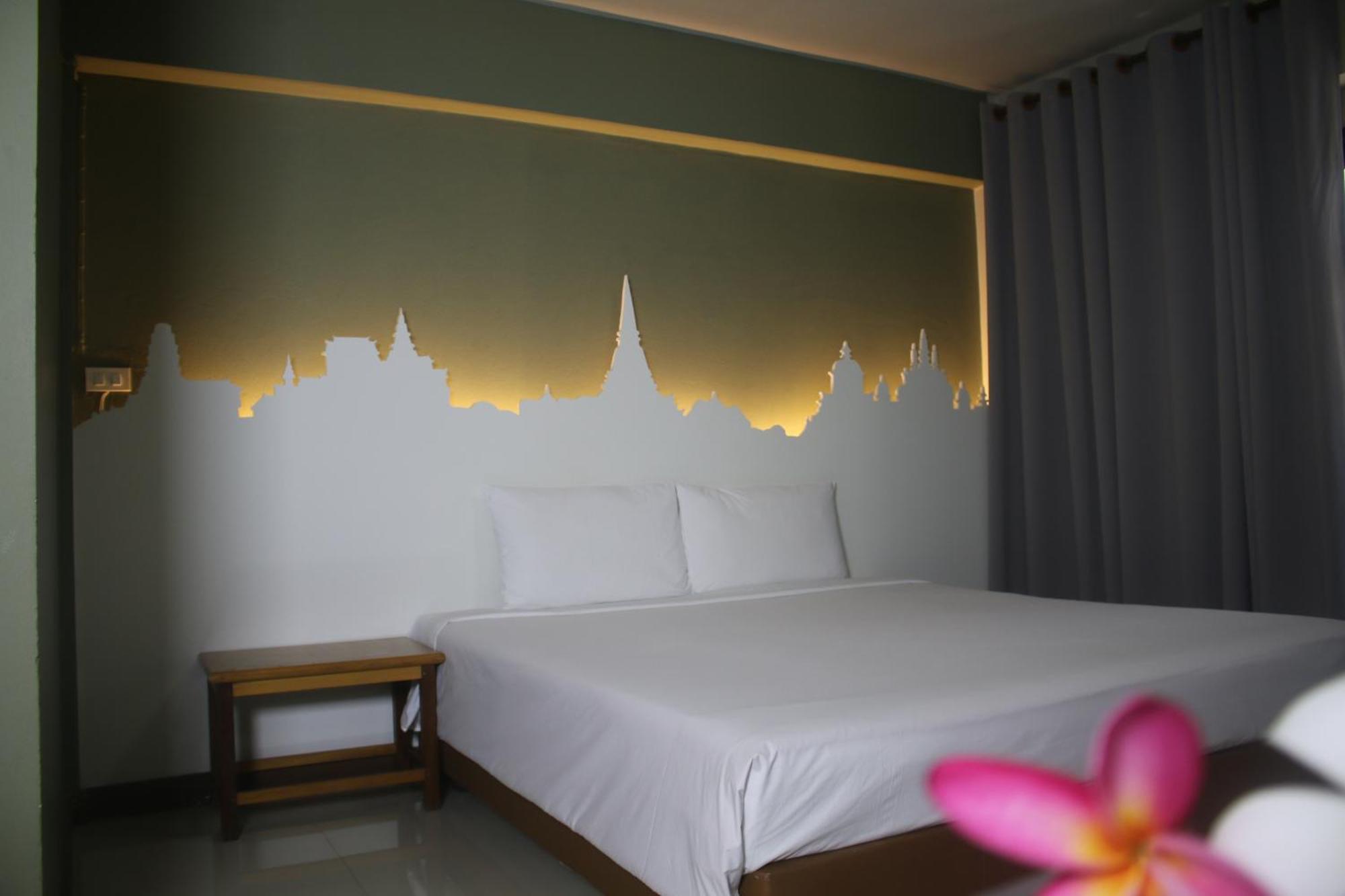 Sun Hotel Phetchaburi Buitenkant foto