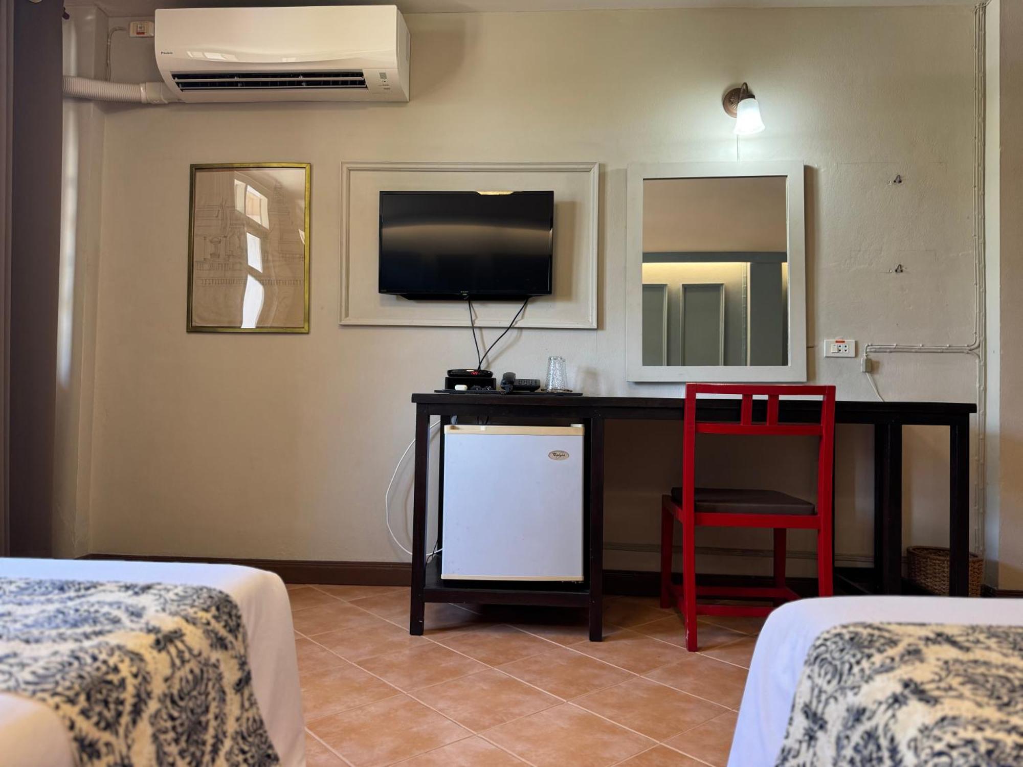 Sun Hotel Phetchaburi Buitenkant foto